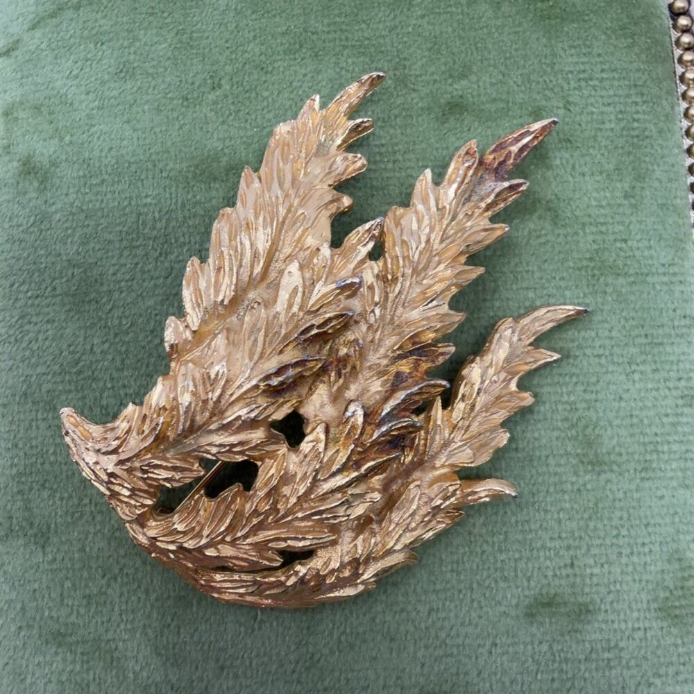 Polcini Vintage Gold Tone Textured Leaf Spray Brooch Signed 2.5in